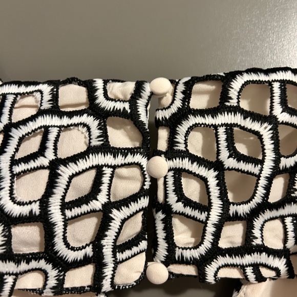 ASOS Midi Dress in Mono Geo Print - Picture 5 of 7